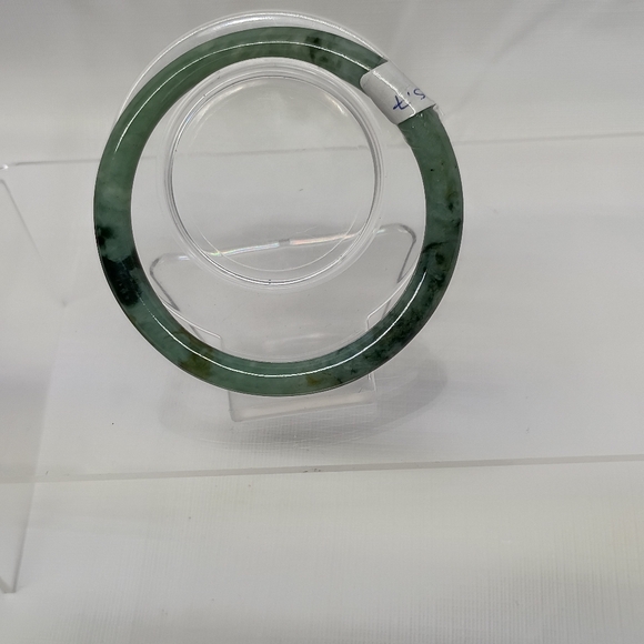 Jadeite Bangle - Picture 4 of 6